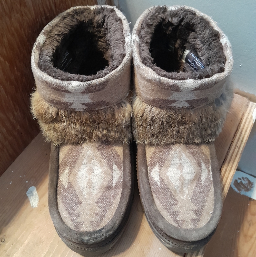 Womens Mukluks